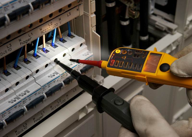 Fluke T150