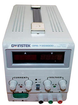 GW Instek GPS-73030DD